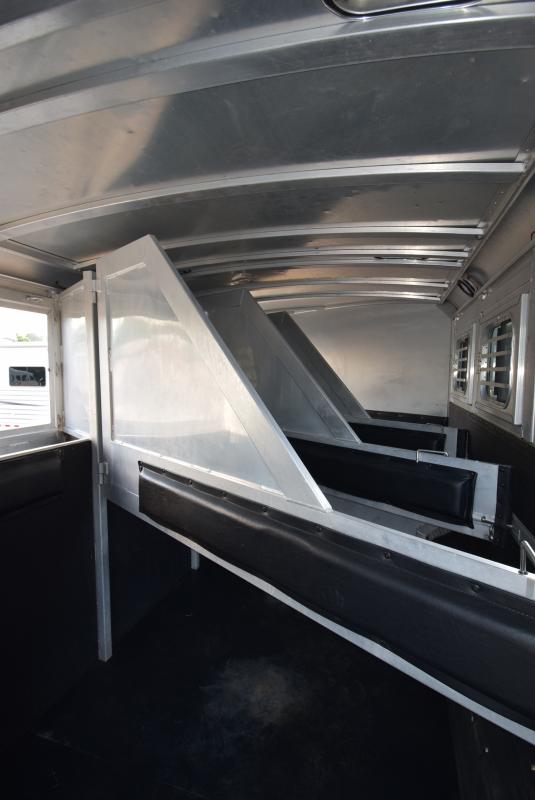 2008 C and C Trailers 4 Horse Bumper Horse Trailer - Image 13
