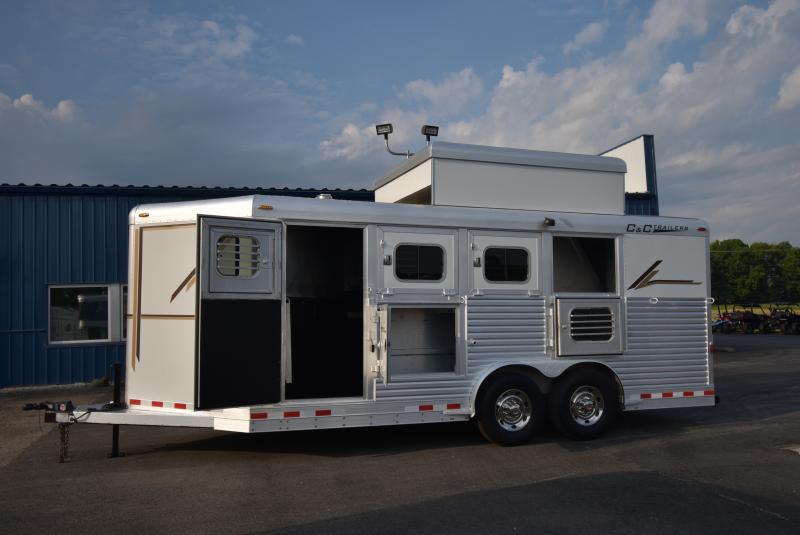 2008 C and C Trailers 4 Horse Bumper Horse Trailer - Image 6